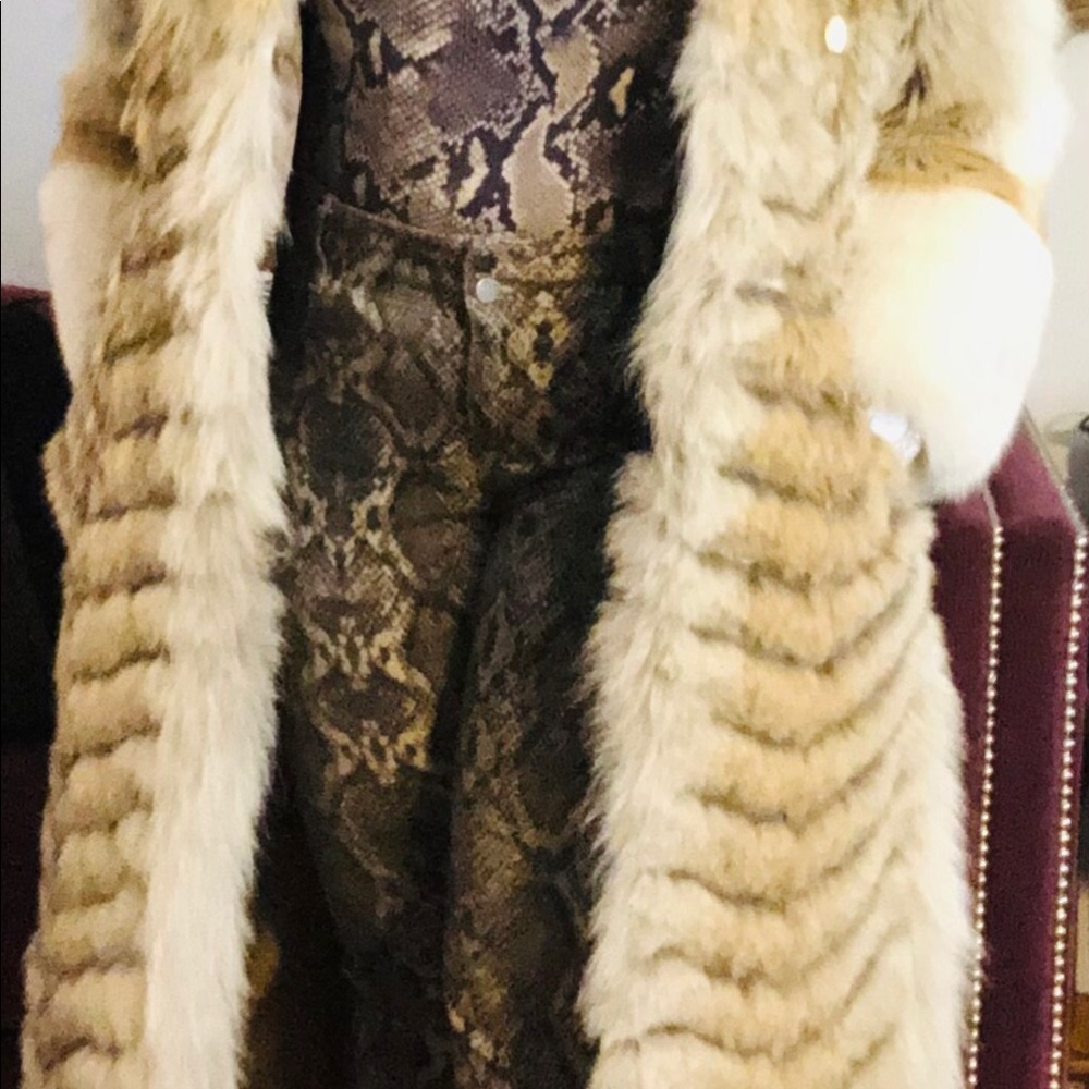 Full Length Fur Coat!  Beautiful pattern - Picture 6 of 6